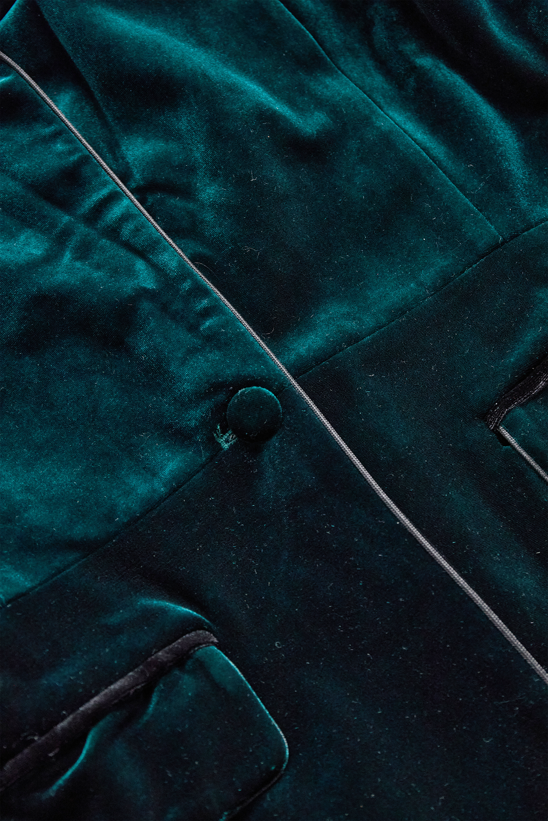 Emerald Velvet with Satin Lapels & Rose Embroidery - Blazer