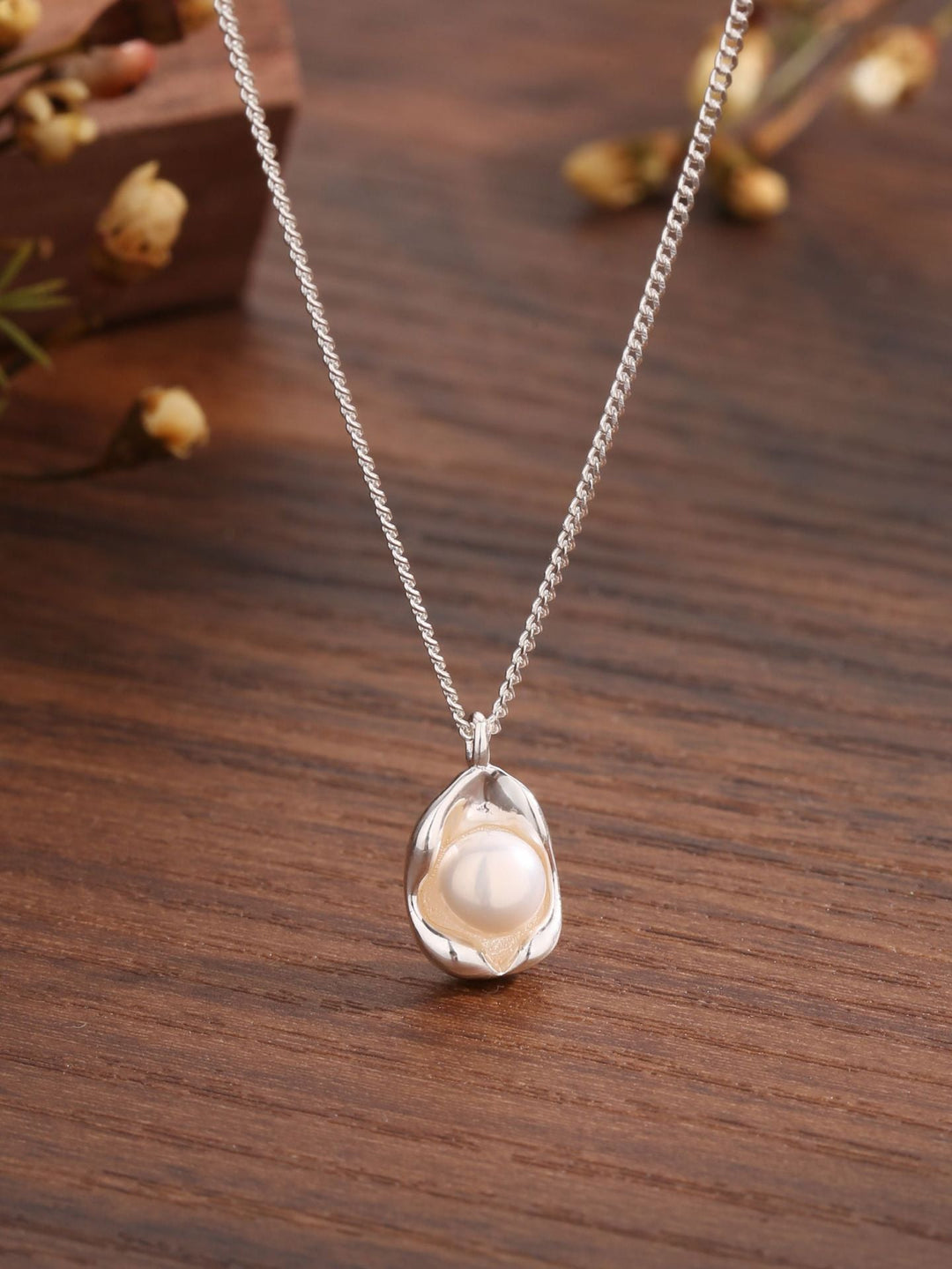 Pearl Pea Sterling Silver Necklace Shine of Diamond