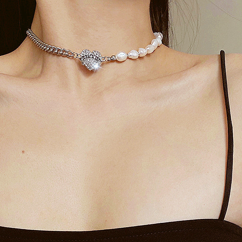 Chic AMOUR Paved Heart Pearl Choker Shine of Diamond