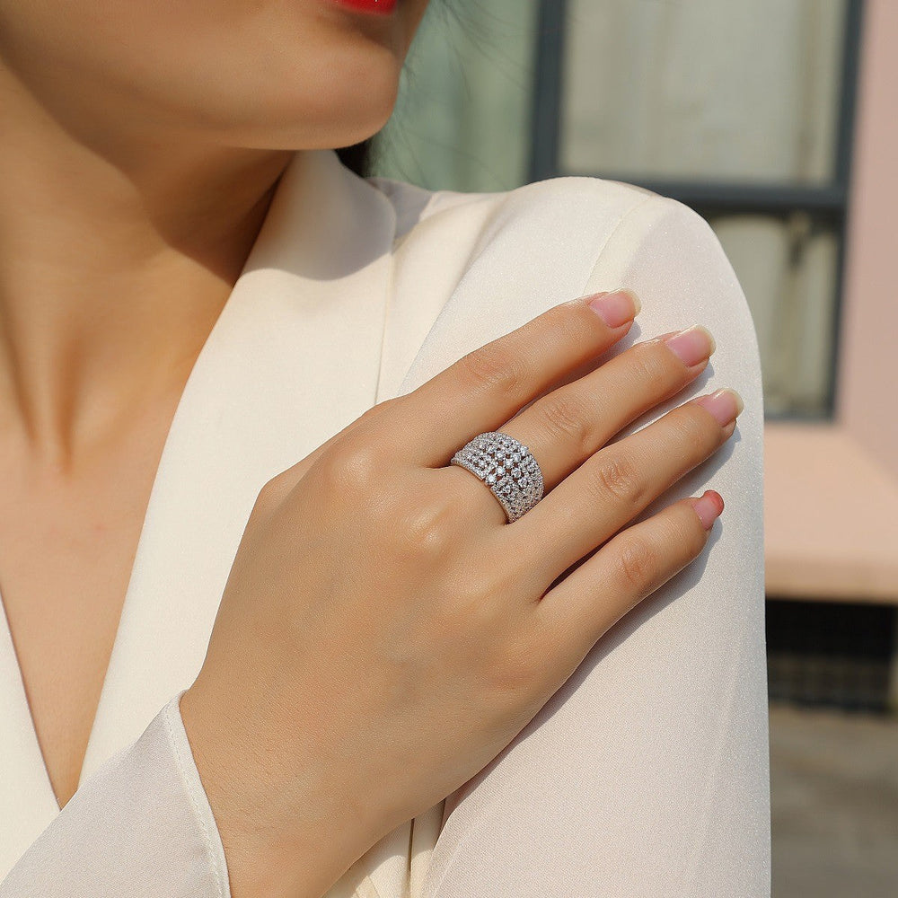 Luxury Moissanite 18K White Gold Plated Sterling Silver Band Shine of Diamond