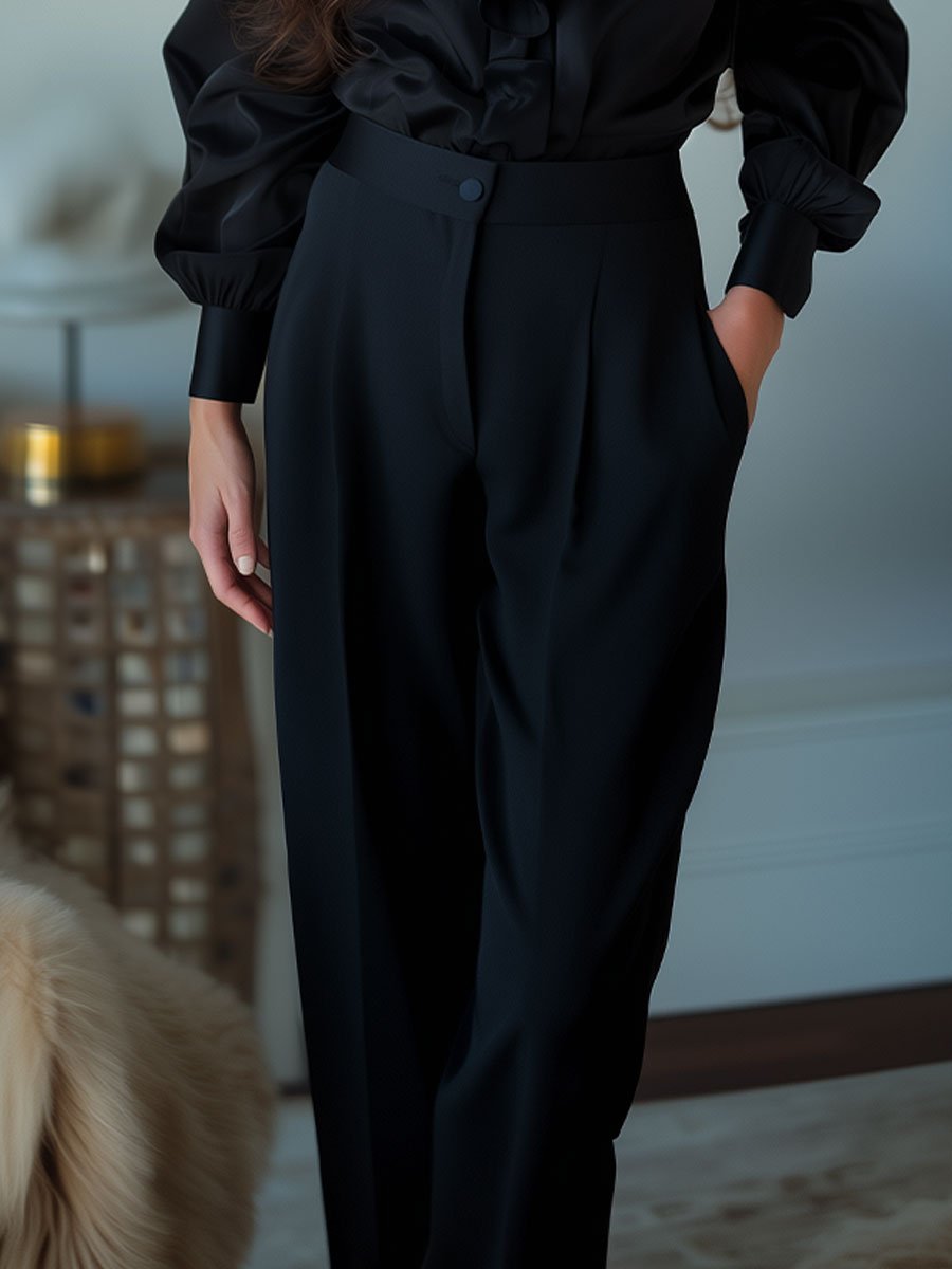 Classic High-Waisted Black Trousers with a Tailored Fit HWT
